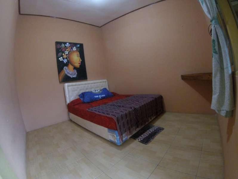 Supersuck Hotel Maluk Екстер'єр фото