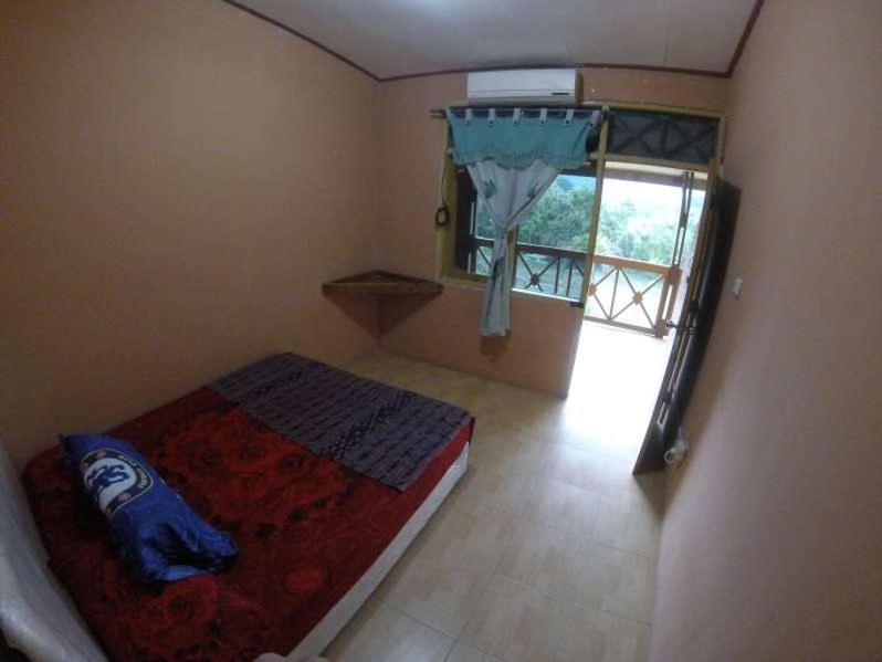 Supersuck Hotel Maluk Екстер'єр фото